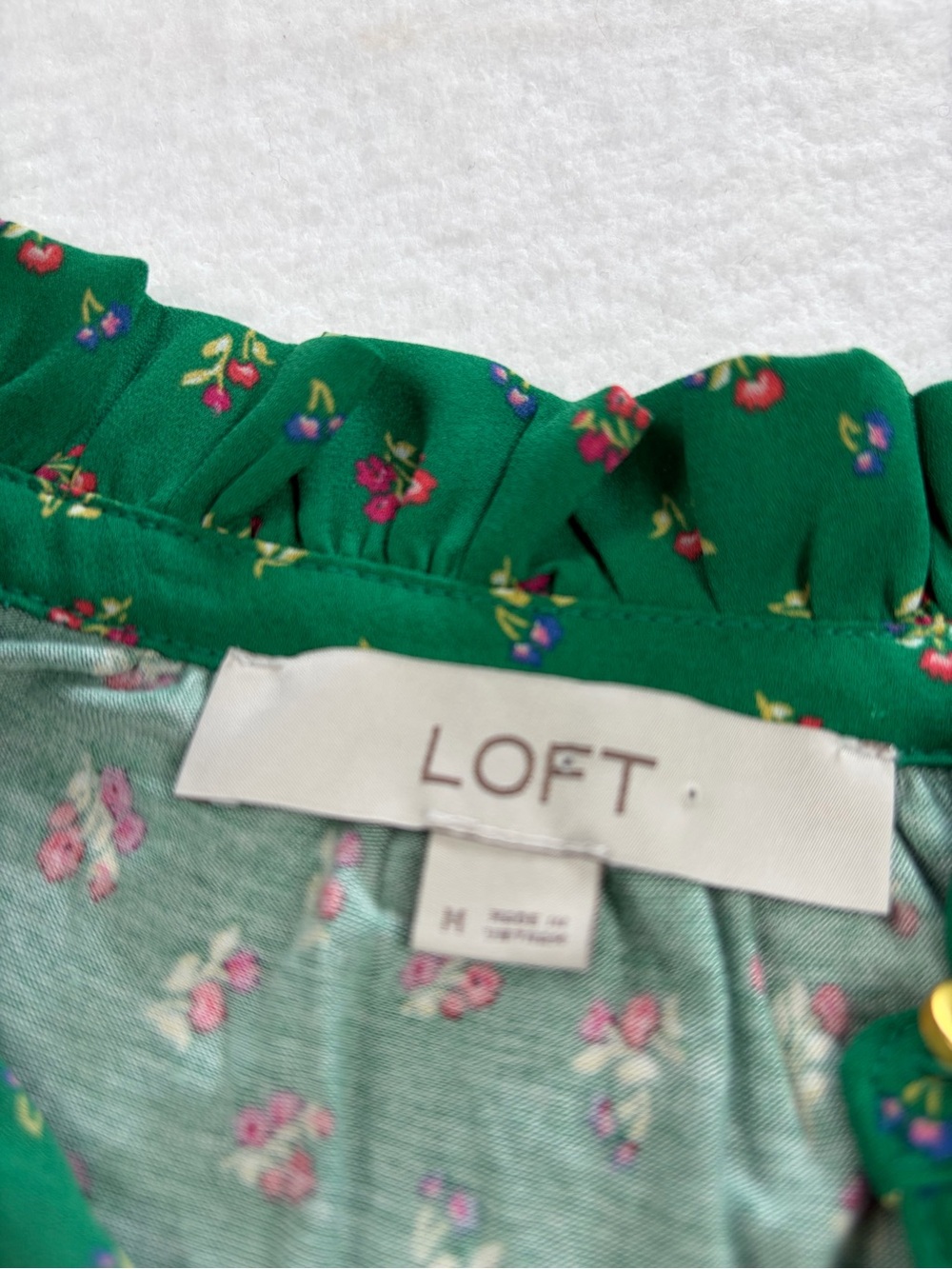 LOFT Green Floral Ruffle-Neck Sleeveless Shell - Picture 3 of 7